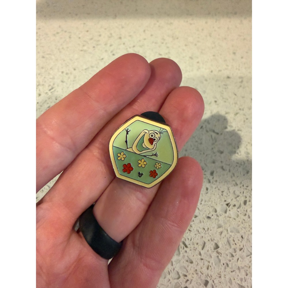 Disney Frozen Olaf Hidden Mickey Gondola Pin